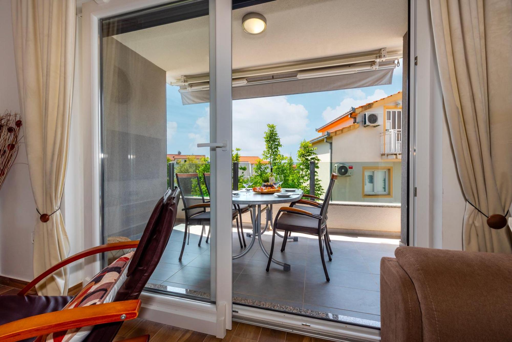 First Choice Apartment Rogoznica โรกอซนิซา ภายนอก รูปภาพ